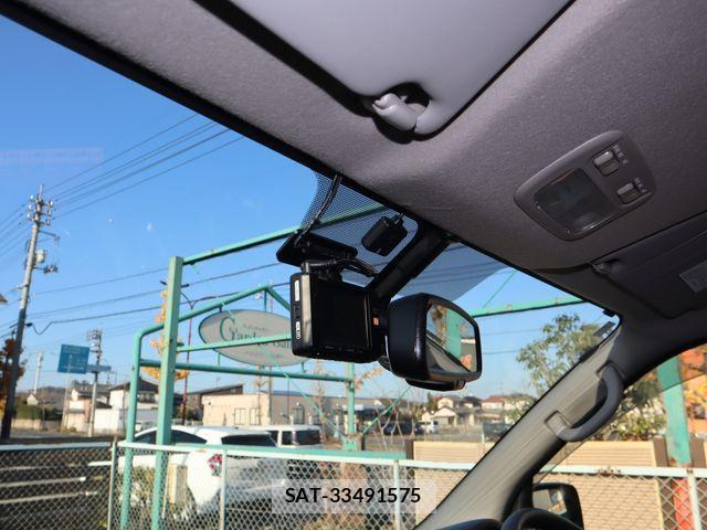 Nissan NV350 Caravan 2019-07 1847616-19