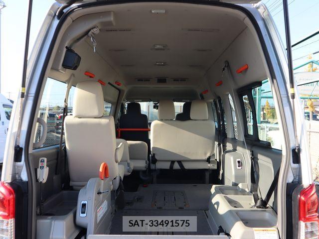 Nissan NV350 Caravan 2019-07 1847616-21