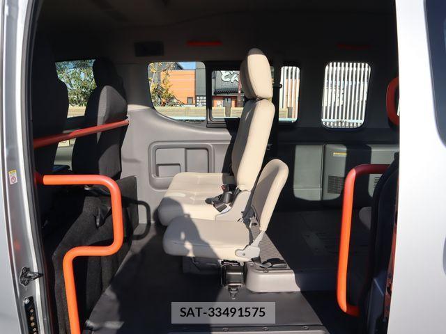 Nissan NV350 Caravan 2019-07 1847616-28