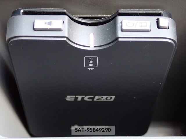 Nissan NV350 Caravan 2018-11 2003374-15