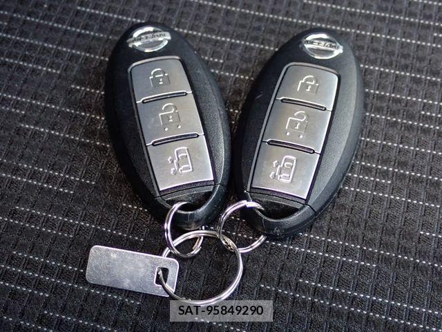 Nissan NV350 Caravan 2018-11 2003374-17