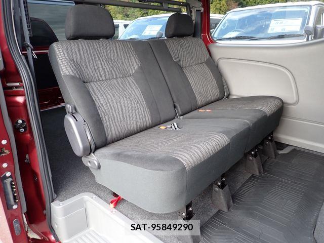 Nissan NV350 Caravan 2018-11 2003374-23