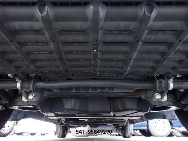 Nissan NV350 Caravan 2018-11 2003374-27