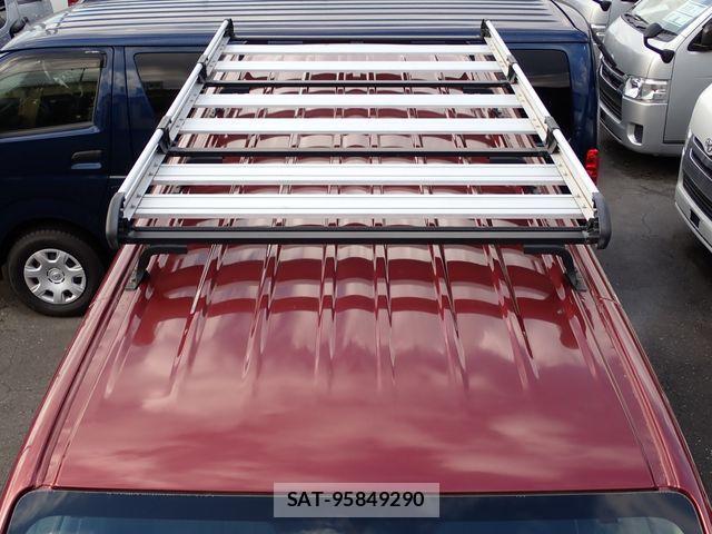 Nissan NV350 Caravan 2018-11 2003374-7