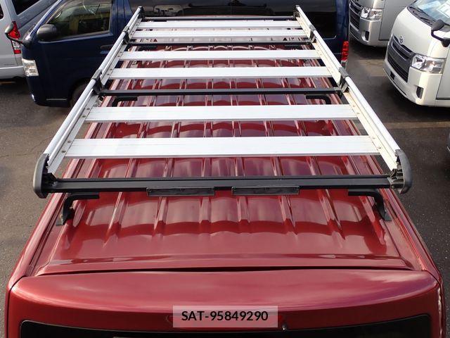 Nissan NV350 Caravan 2018-11 2003374-8
