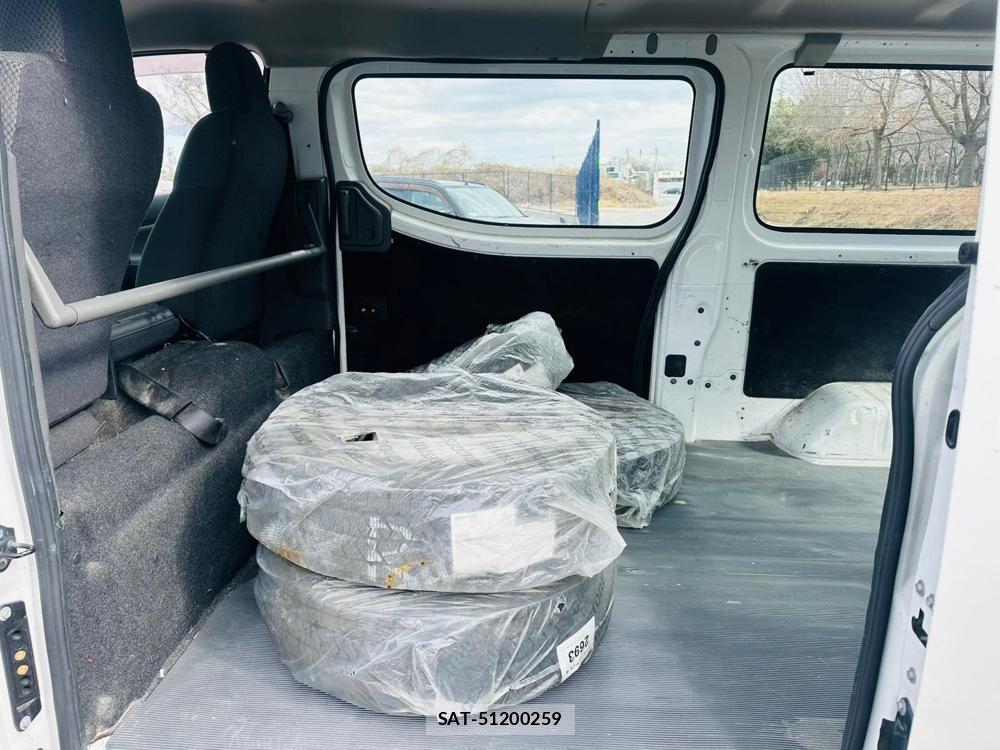 Nissan NV350 Caravan 2020 1680864-9