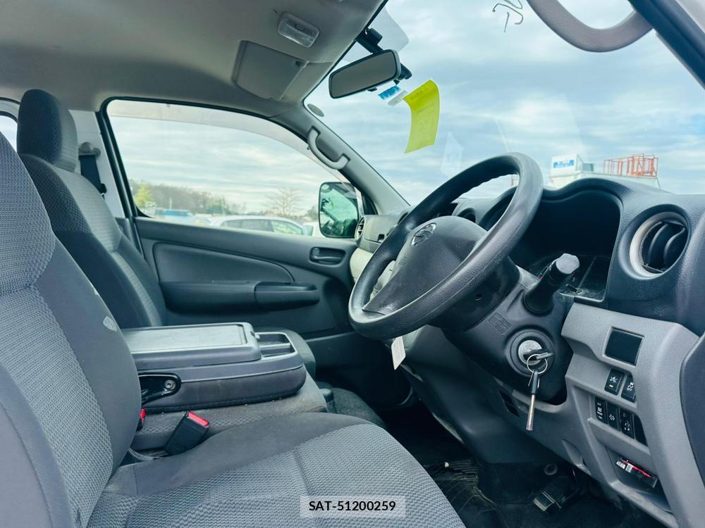 Nissan NV350 Caravan 2020 1680864-11