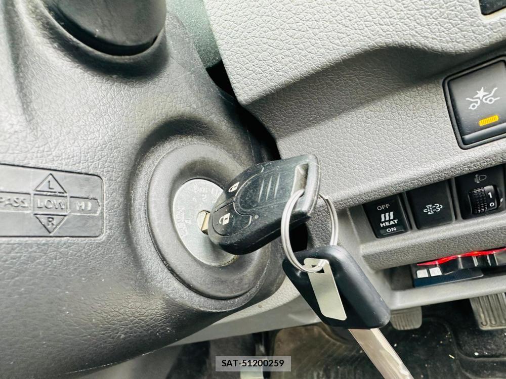 Nissan NV350 Caravan 2020 1680864-16