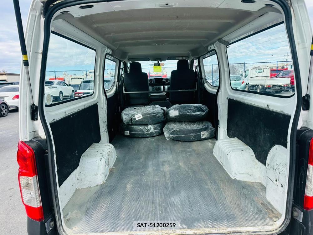 Nissan NV350 Caravan 2020 1680864-23