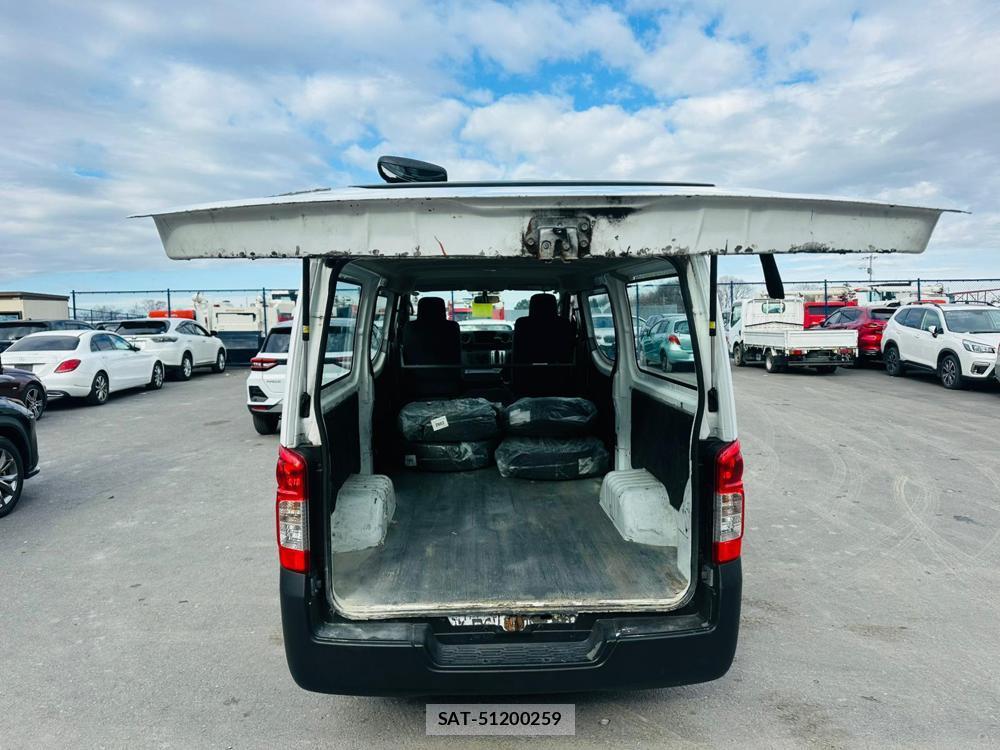 Nissan NV350 Caravan 2020 1680864-24