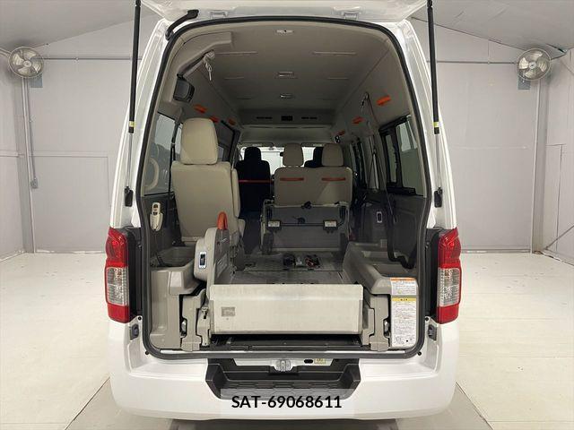Nissan NV350 Caravan 2019-11 2100415-4