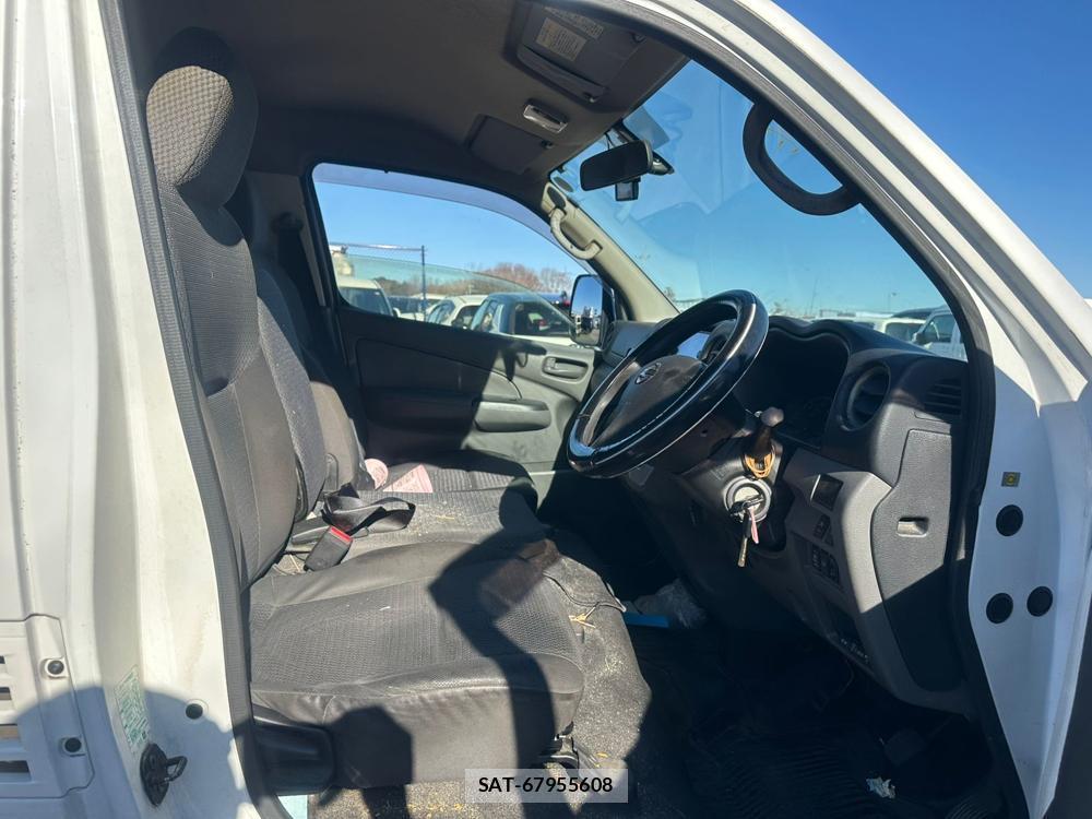 Nissan NV350 Caravan 2020 2062828-11
