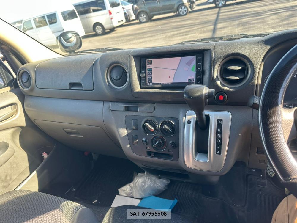 Nissan NV350 Caravan 2020 2062828-17
