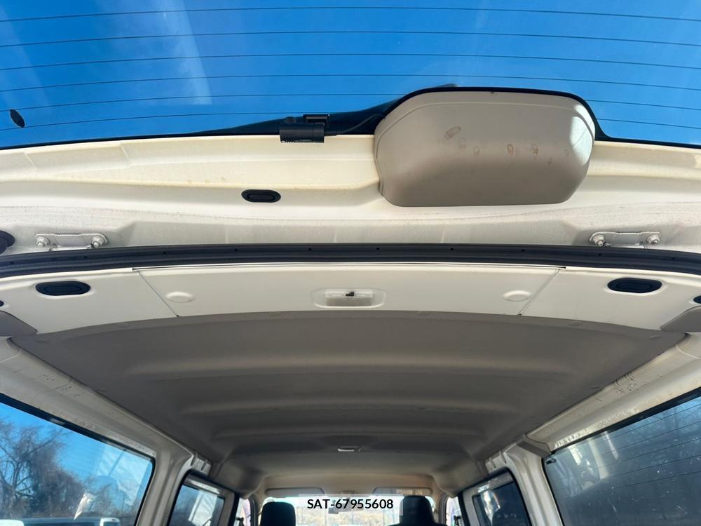 Nissan NV350 Caravan 2020 2062828-26