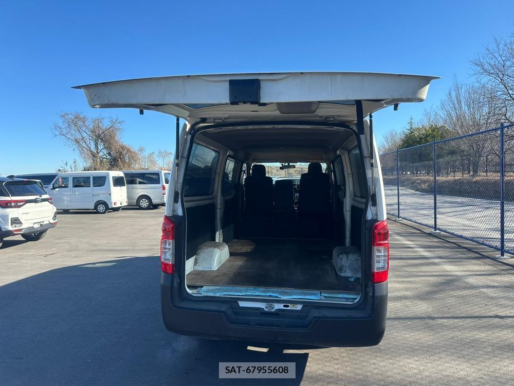 Nissan NV350 Caravan 2020 2062828-27