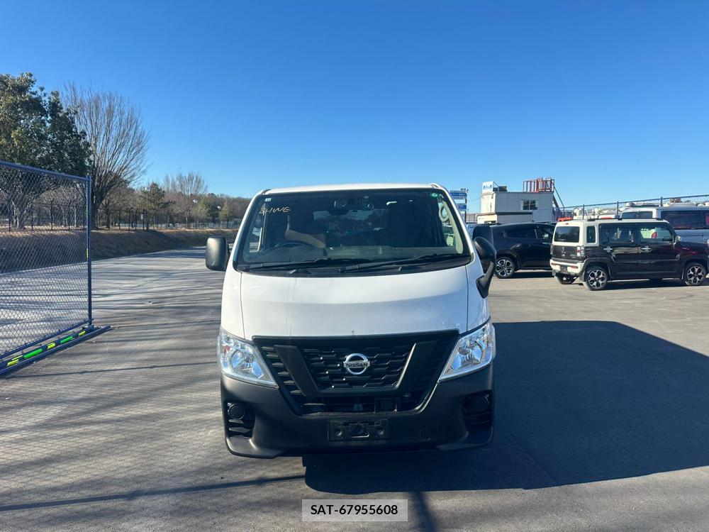 Nissan NV350 Caravan 2020 2062828-7