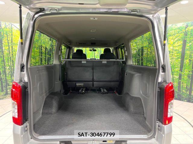 Nissan NV350 Caravan 2019-02 2352057-9