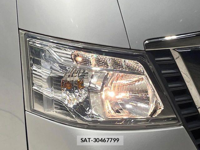 Nissan NV350 Caravan 2019-02 2352057-11