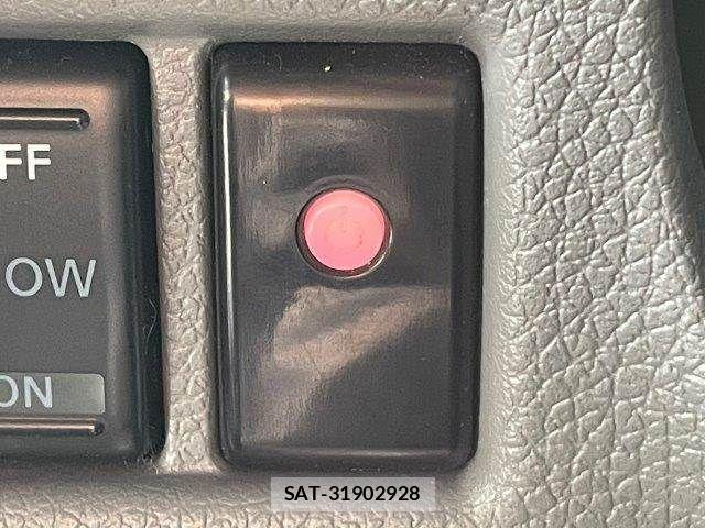 Nissan NV350 Caravan 2018-08 2401456-10