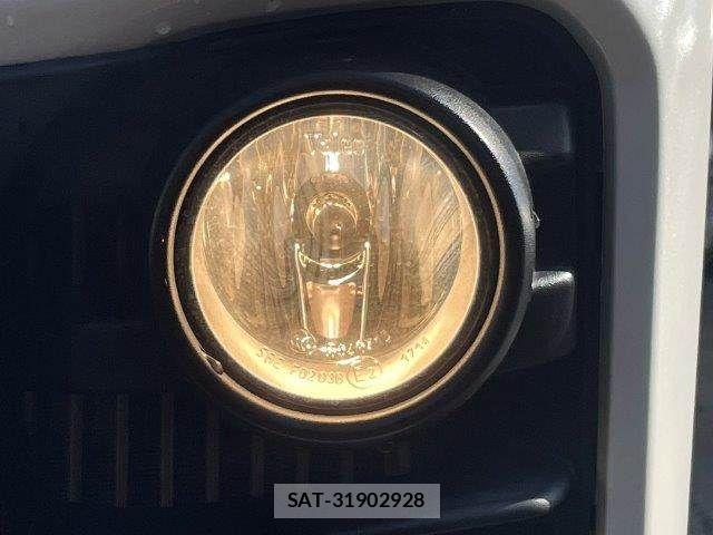Nissan NV350 Caravan 2018-08 2401456-16