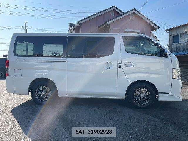 Nissan NV350 Caravan 2018-08 2401456-21