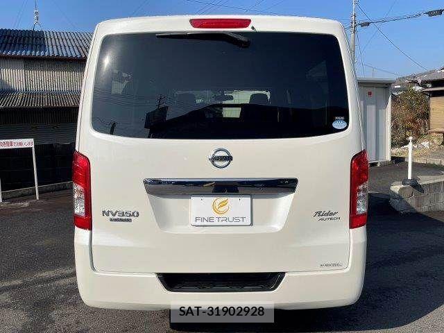 Nissan NV350 Caravan 2018-08 2401456-23
