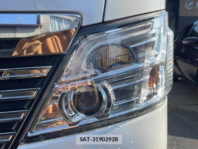 Nissan NV350 Caravan 2018-08 2401456-26