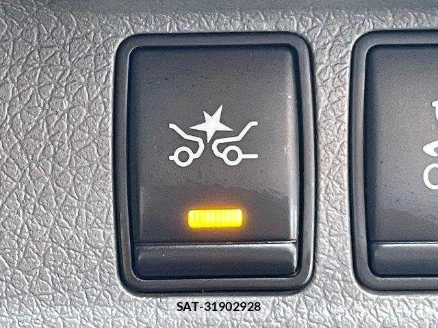 Nissan NV350 Caravan 2018-08 2401456-7