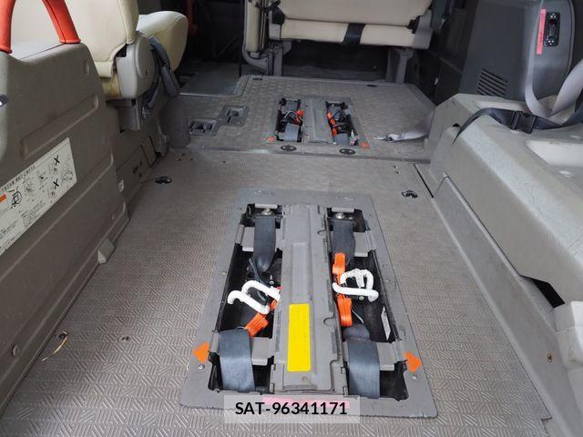 Nissan NV350 Caravan 2013-12 2672936-9