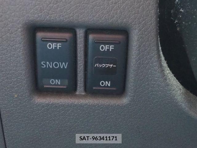 Nissan NV350 Caravan 2013-12 2672936-5