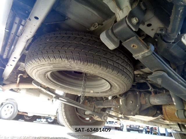 Nissan NV350 Caravan 2015-12 2672949-13