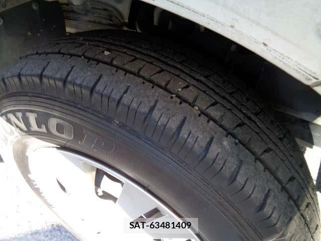 Nissan NV350 Caravan 2015-12 2672949-14