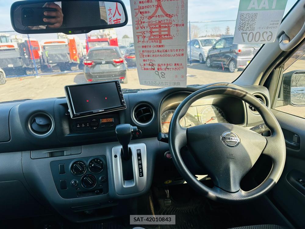 Nissan NV350 Caravan 2020 3090183-12