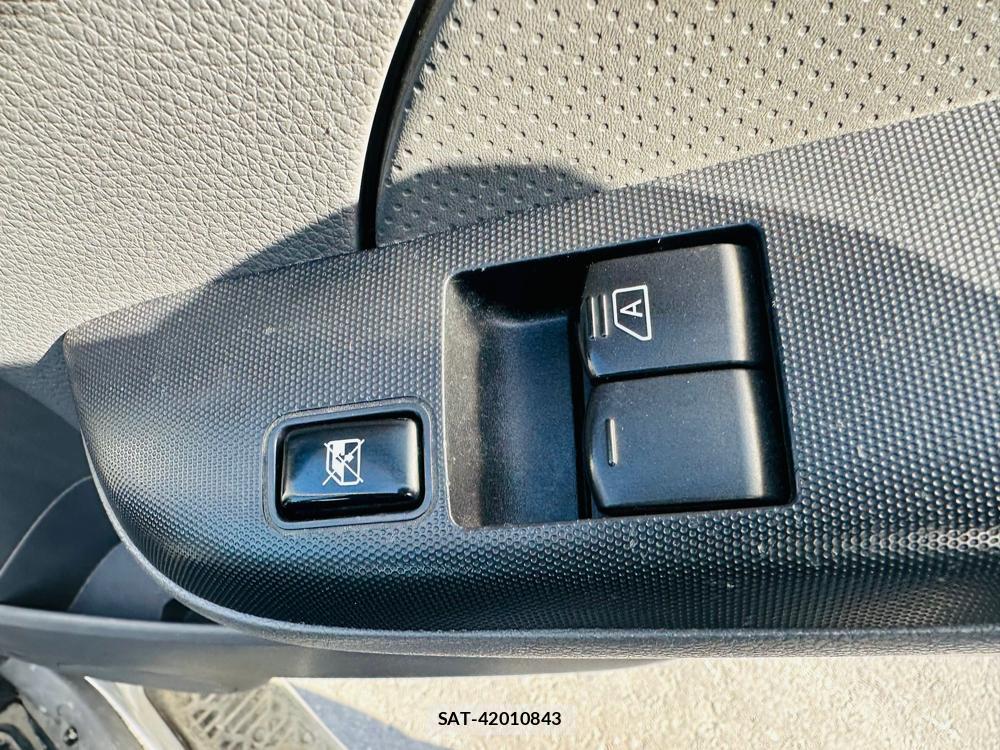 Nissan NV350 Caravan 2020 3090183-19