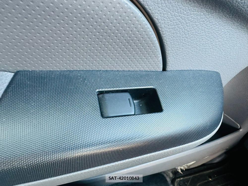 Nissan NV350 Caravan 2020 3090183-21