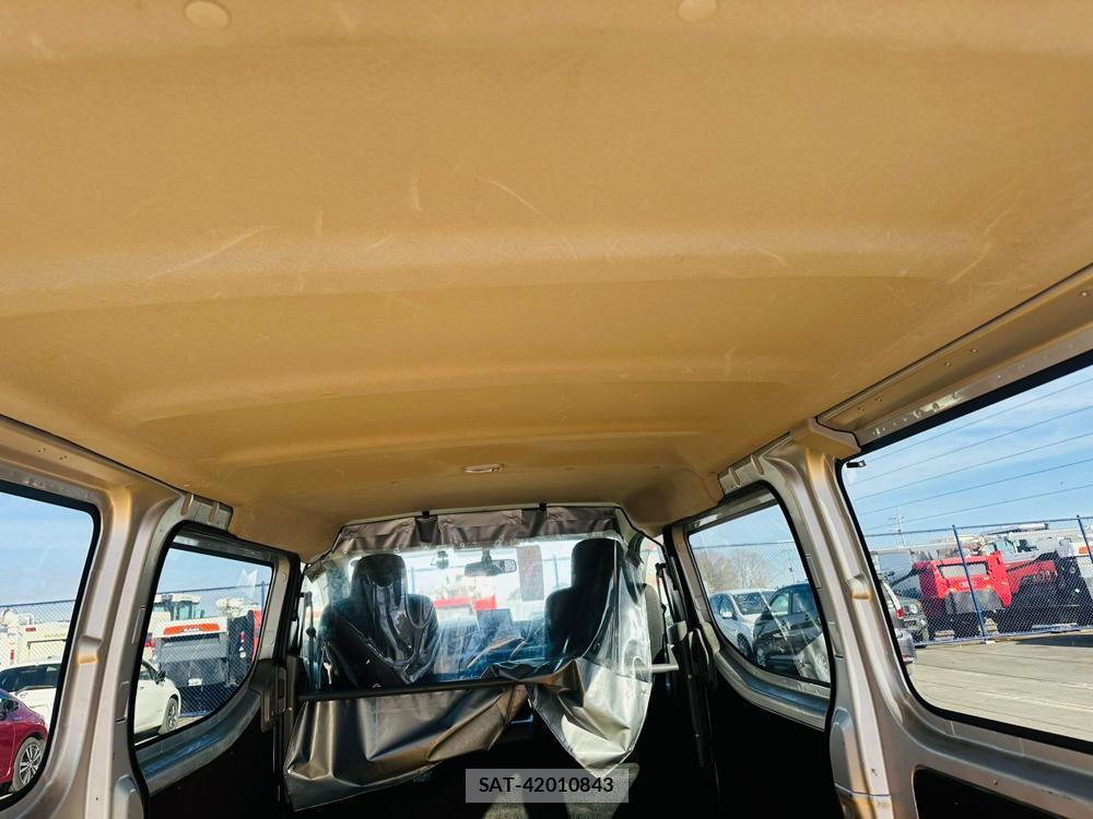 Nissan NV350 Caravan 2020 3090183-22