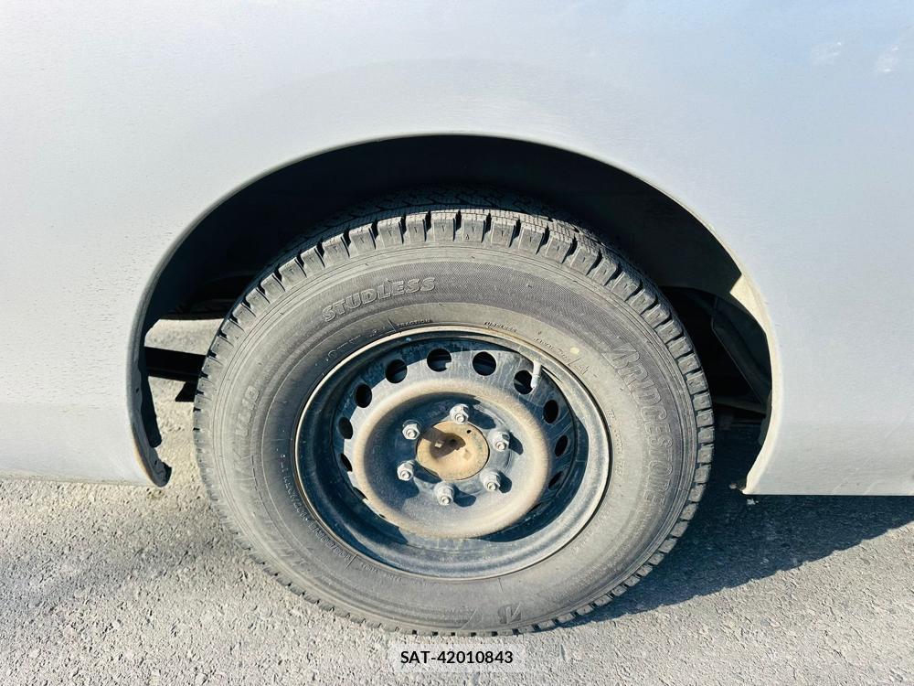 Nissan NV350 Caravan 2020 3090183-25