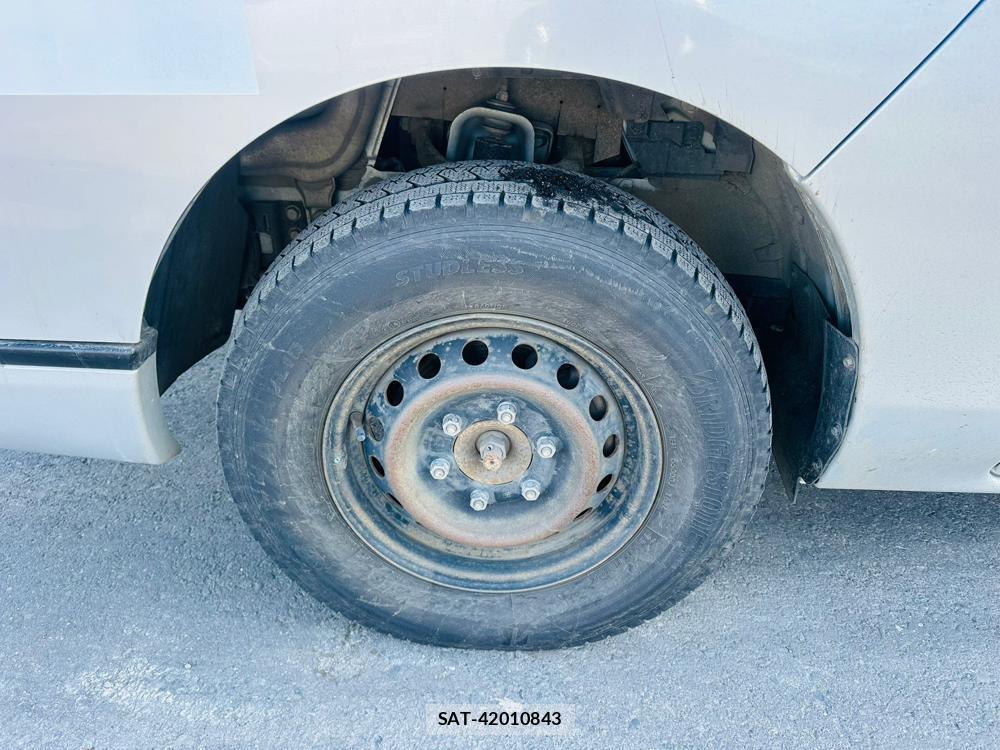 Nissan NV350 Caravan 2020 3090183-27