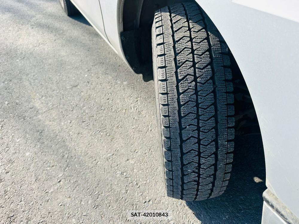 Nissan NV350 Caravan 2020 3090183-30