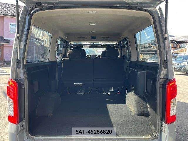 Nissan NV350 Caravan 2021-06 3773535-13