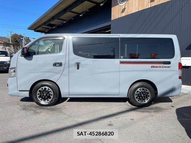 Nissan NV350 Caravan 2021-06 3773535-24