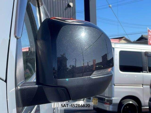 Nissan NV350 Caravan 2021-06 3773535-29