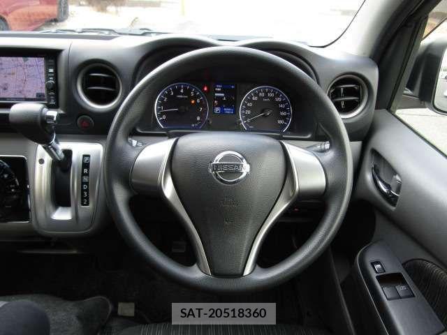 Nissan NV350 Caravan 2018-05 3935247-2