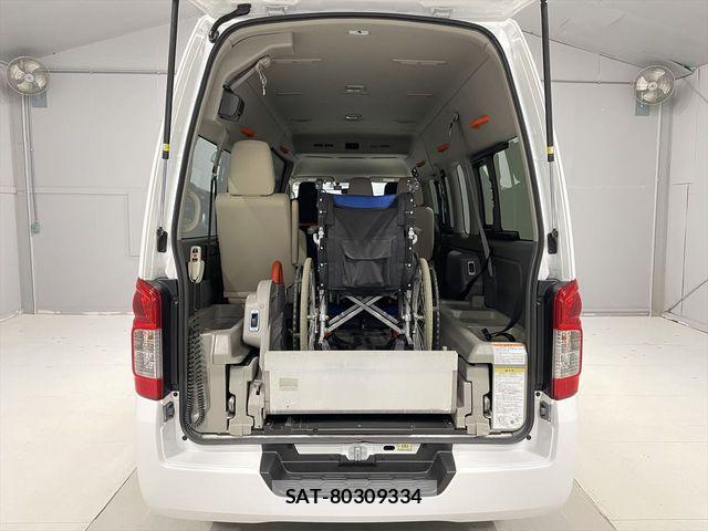 Nissan NV350 Caravan 2019-09 3935249-11