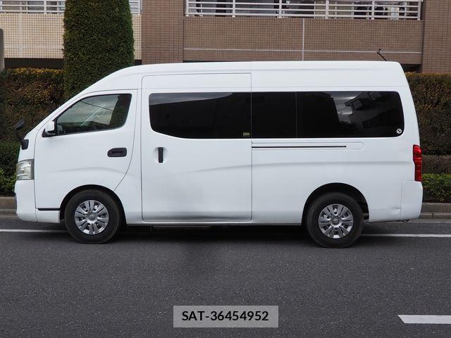 Nissan NV350 Caravan 2013-08 4046718-15