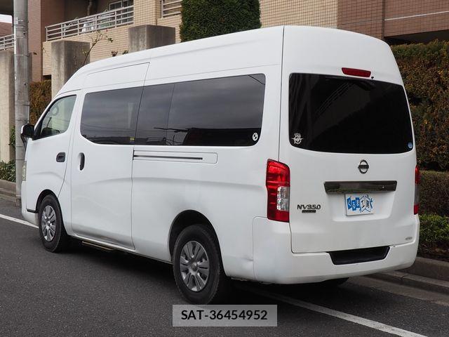 Nissan NV350 Caravan 2013-08 4046718-17