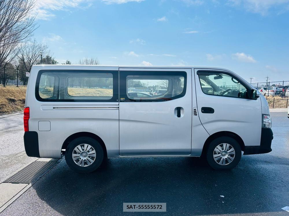 Nissan NV350 Caravan 2020 4145239-5