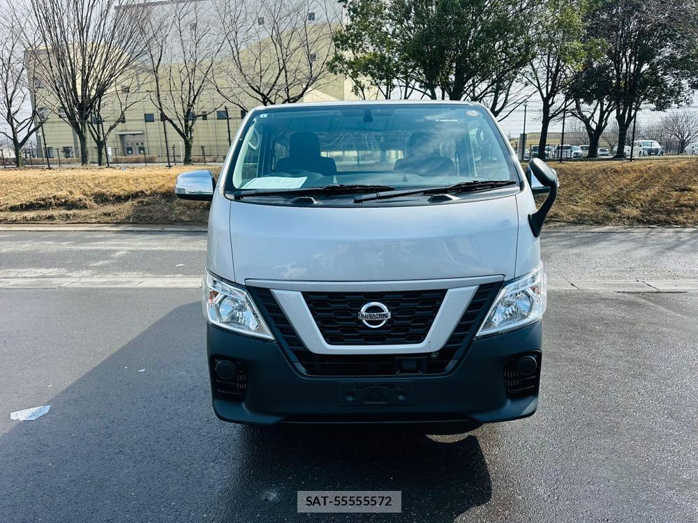 Nissan NV350 Caravan 2020 4145239-7