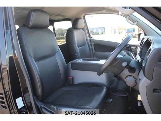 Nissan NV350 Caravan 2020-02 4598573-21