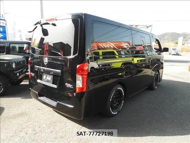 Nissan NV350 Caravan 2012-12 4598581-1